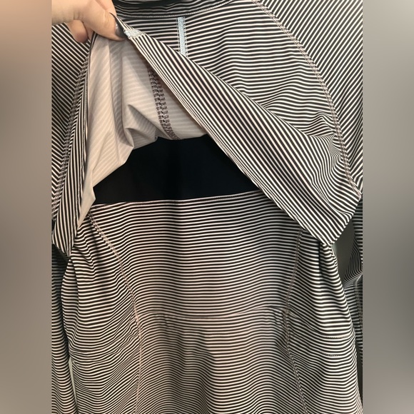 Lululemon | striped hooded rain jacket - Picture 4 of 7